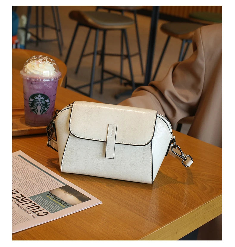 Classic Brown Crossbody Bag – Minimalist Everyday Style