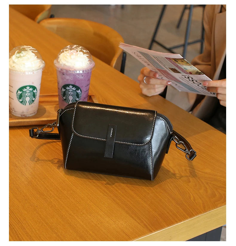 Classic Brown Crossbody Bag – Minimalist Everyday Style