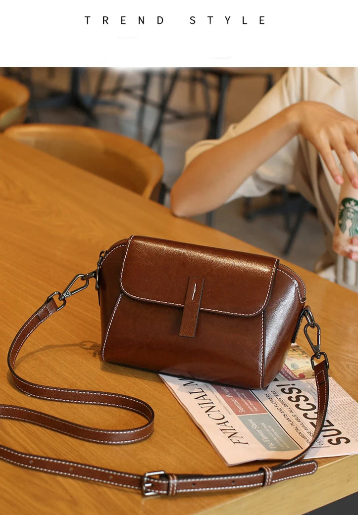 Classic Brown Crossbody Bag – Minimalist Everyday Style