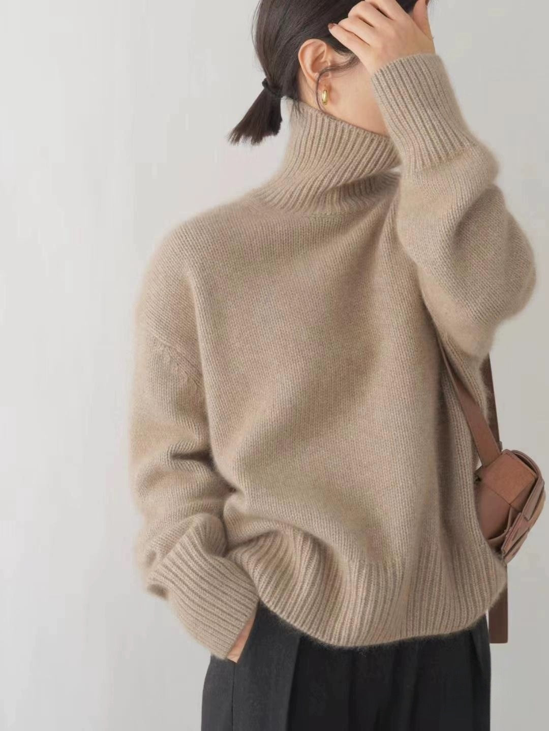 Elegant Wool Pullover Sweater – Loose Fit, Thick Knit, Minimalist Chic