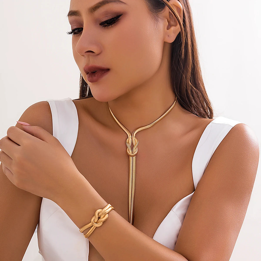 Gold Knotted Necklace & Bracelet Set – Elegant Statement Jewelry