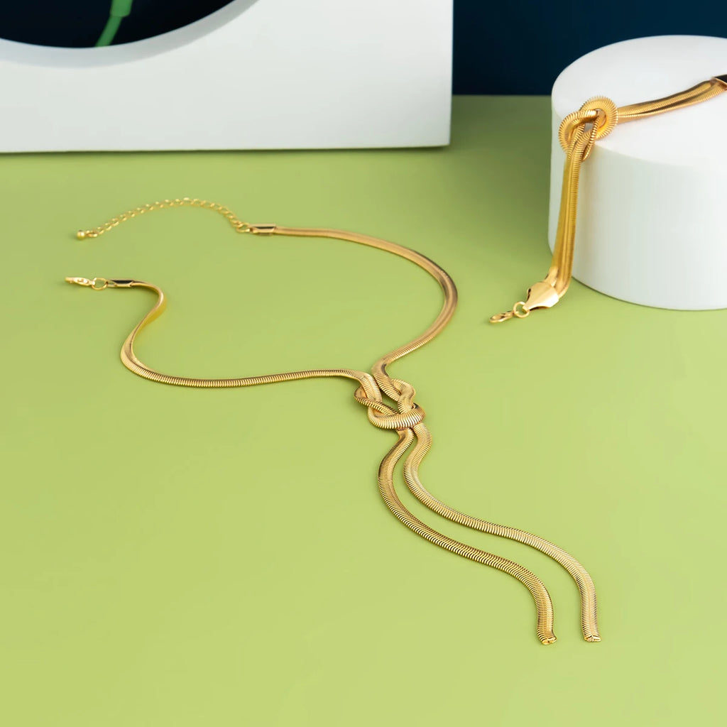 Gold Knotted Necklace & Bracelet Set – Elegant Statement Jewelry