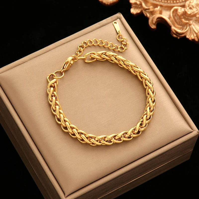 Zentra Gold Twist Bangle – Timeless & Waterproof